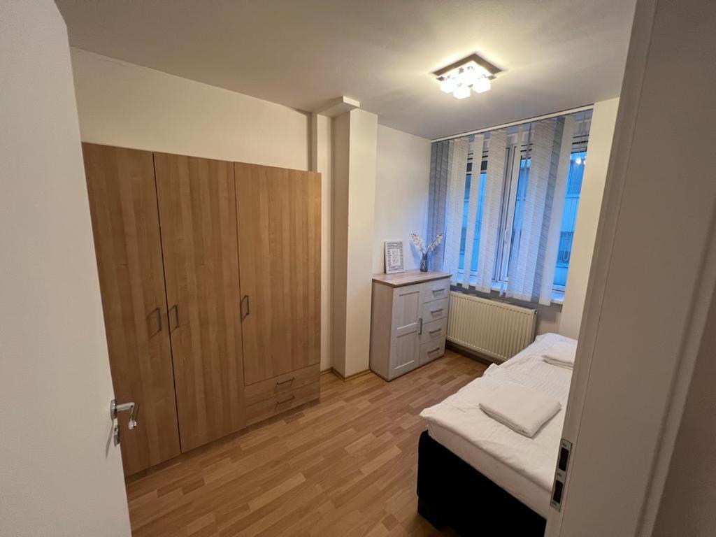 Iren Apartment Bratislava Buitenkant foto