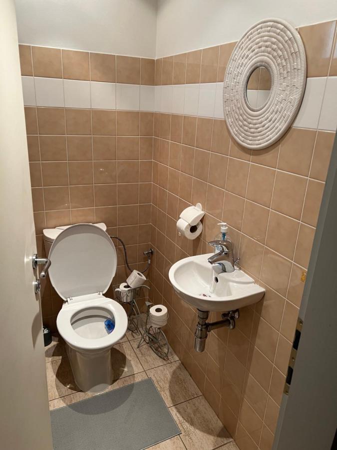 Iren Apartment Bratislava Buitenkant foto